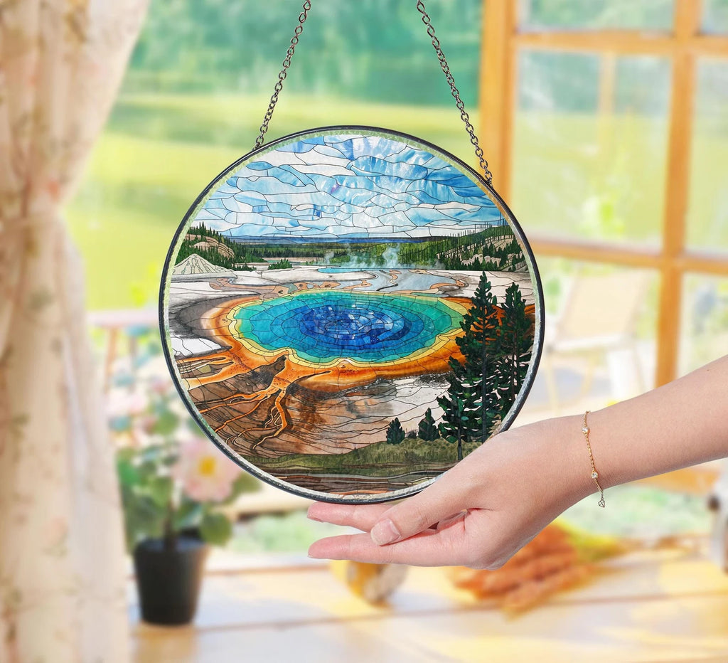Yellowstone National Park Glass Suncatcher, US National Park Glass Art, Window Hangings, Travel Gift, National Park Gift, Nature Lover Gift. SCBILUMIE27