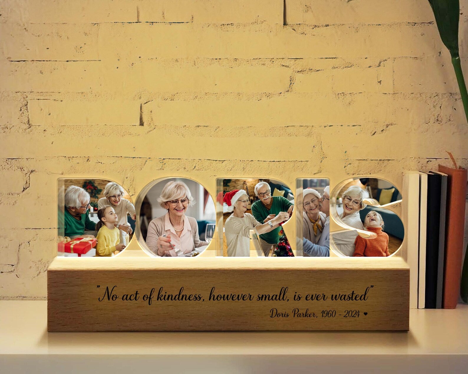 Custom Mom Memorial Photo Collage Night Light, In Loving Memory Gift, Loss Of Mom Gift, Loss Of Loved One Sympathy Gift, Condolence Gift. NLFRBILUMIE32