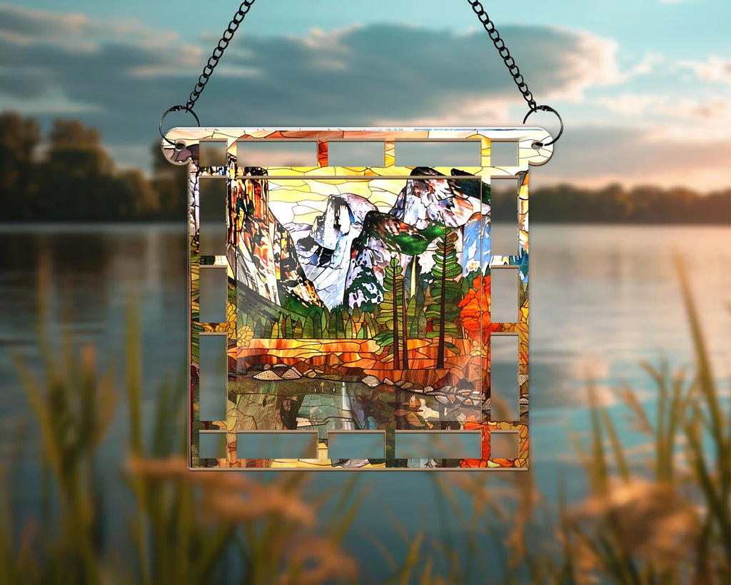 Yosemite National Park Suncatcher, Yosemite National Park Gift, US National Parks Window Hangings, Window Decor, Housewarming Gift. SCBILUMIE17