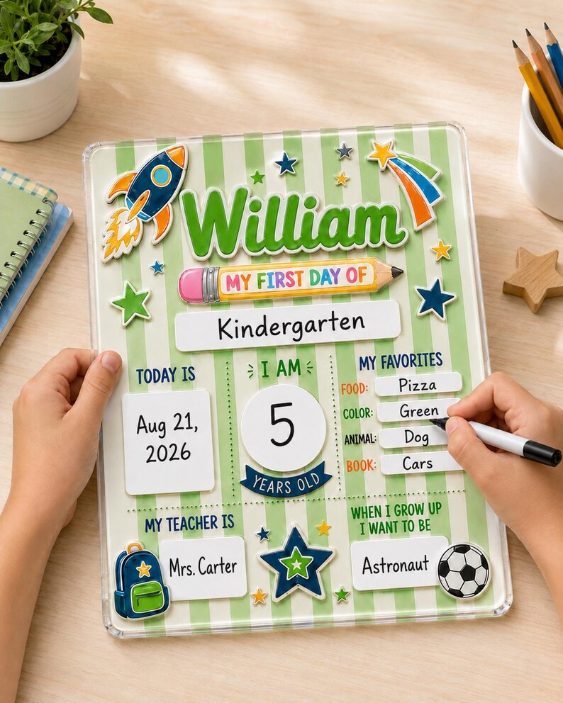 Personalized First And Last Day Of School Sign, Reusable School Sign, Back To School Gift, Dry Erase Board, First Day of School Board. DEBBILIMIE1